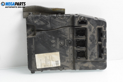 Комфорт модул за Renault Megane II Hatchback (07.2001 - 10.2012), № 8200306434