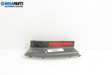 Светлоотразител за Volkswagen Passat V Variant B6 (08.2005 - 11.2011), комби, позиция: лява