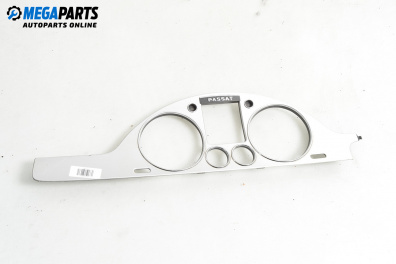 Интериорна пластмаса километраж за Volkswagen Passat V Variant B6 (08.2005 - 11.2011), 4+1 вр., комби