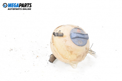 Казанче за антифриз за Volkswagen Polo Variant (04.1997 - 09.2001) 1.6, 101 к.с.