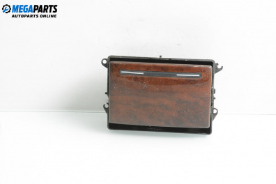 Пепелник за Audi A8 Sedan 4E (10.2002 - 07.2010)