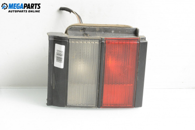 Вътрешен стоп за Volkswagen Passat II Sedan B3, B4 (02.1988 - 12.1997), седан, позиция: лява