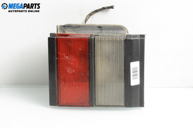 Вътрешен стоп за Volkswagen Passat II Sedan B3, B4 (02.1988 - 12.1997), седан, позиция: дясна