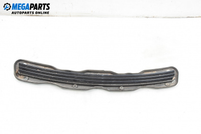 Решетка преден капак за Mercedes-Benz E-Class Sedan (W210) (06.1995 - 08.2003), седан, позиция: предна