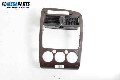 Централна конзола за Toyota Avensis I Sedan (09.1997 - 02.2003)