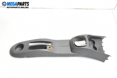 Централна конзола за Renault Clio III Hatchback (01.2005 - 12.2012)