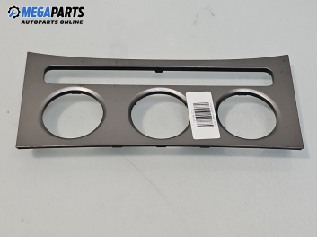 Централна конзола за Volkswagen Passat V Sedan B6 (03.2005 - 12.2010)