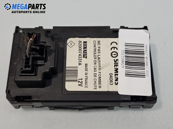 Четец с карта за Renault Megane II Grandtour (08.2003 - 08.2012), № 8200074331A