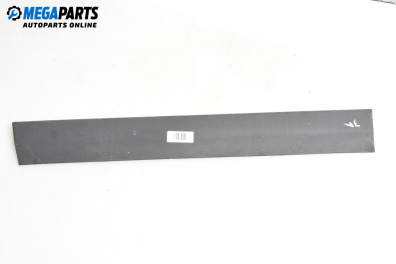 Външни лайсни за Volkswagen Passat III Variant B5 (05.1997 - 12.2001), комби, позиция: лява