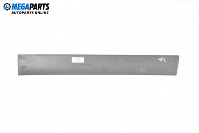 Външни лайсни за Volkswagen Passat III Variant B5 (05.1997 - 12.2001), комби, позиция: дясна