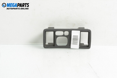 Централна конзола за Toyota Avensis II Station Wagon (04.2003 - 11.2008)