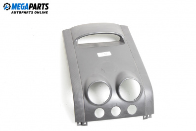 Централна конзола за Chevrolet Kalos Hatchback (T200) (01.2003 - 12.2008)