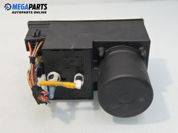 Вакуум помпа за централно заключване за Audi A3 Hatchback I (09.1996 - 05.2003), 2+1 вр.