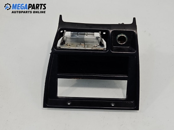 Централна конзола за Mitsubishi Space Runner Minivan I (10.1991 - 08.1999)