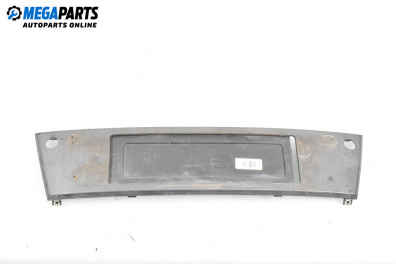 Стойка преден номер за Audi A6 Sedan C6 (05.2004 - 03.2011), седан