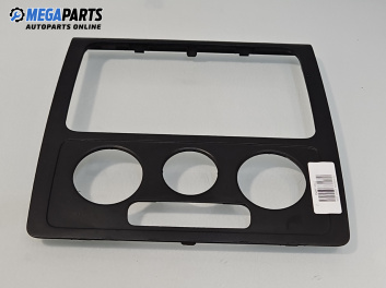 Интериорна пластмаса за Volkswagen Caddy III (03.2004 - 05.2015), 4+1 вр., миниван, позиция: предна