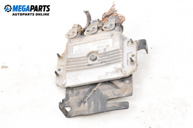 Компютър двигател за Renault Scenic II Minivan (06.2003 - 07.2010) 1.6 (JM0C, JM0J, JM1B), 113 к.с.