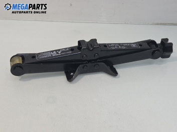 Крик за Nissan Micra III Hatchback (01.2003 - 06.2010)