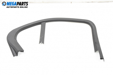 Интериорна лайсна за Mercedes-Benz C-Class Sedan (W205) (07.2013 - ...), 4+1 вр., седан