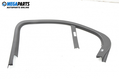 Интериорна лайсна за Mercedes-Benz C-Class Sedan (W205) (07.2013 - ...), 4+1 вр., седан