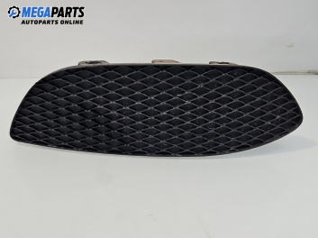 Решетка в броня за Mercedes-Benz C-Class Sedan (W205) (07.2013 - ...), седан, позиция: предна