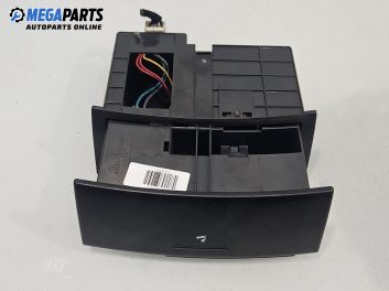 Пепелник за Kia Sorento I SUV (08.2002 - 12.2009)