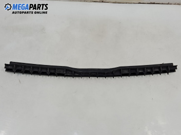 Държач броня за Volkswagen Passat IV Variant B5.5 (09.2000 - 08.2005), комби, позиция: средна