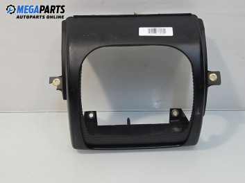 Интериорна пластмаса за Volkswagen Passat IV Variant B5.5 (09.2000 - 08.2005), 4+1 вр., комби, позиция: предна