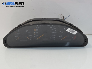 Километраж за Mercedes-Benz C-Class Estate (S202) (06.1996 - 03.2001) C 180 T (202.078), 122 к.с.