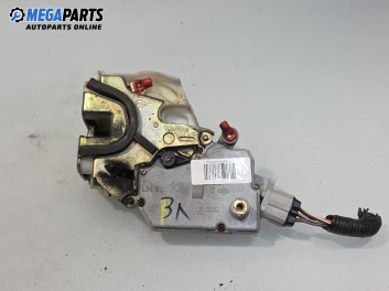 Брава на врата за Nissan Primera Sedan II (06.1996 - 12.2001), позиция: задна, лява