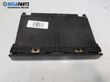 Поставка за чаши за Volkswagen Golf IV Hatchback (08.1997 - 06.2005)