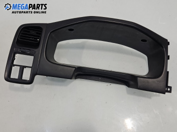 Интериорна пластмаса километраж за Nissan Primera Hatchback II (06.1996 - 07.2002), 4+1 вр., хечбек