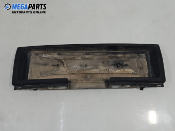 Стойка заден номер за Audi 80 Avant B4 (09.1991 - 01.1996), комби