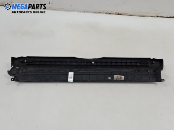 Кора над радиатор за BMW 5 Series E60 Touring E61 (06.2004 - 12.2010), 4+1 вр., комби