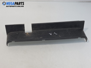 Интериорна пластмаса за Volkswagen Caddy III (03.2004 - 05.2015), 2+1 вр., товарен, позиция: лява