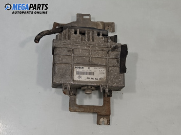 Компютър двигател за Volkswagen Polo Hatchback II (10.1994 - 10.1999) 45 1.0, 45 к.с., № 0261 203 744/745