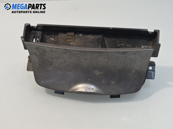 Пепелник за Mazda 6 Station Wagon I (08.2002 - 12.2007)