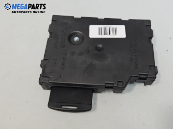 Четец с карта за Renault Capture SUV I (06.2013 - 01.2020)