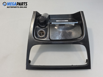 Пепелник за Hyundai Santa Fe I SUV (11.2000 - 03.2006)