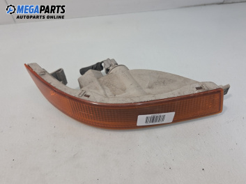 Мигач за Toyota Corolla E10 Sedan (06.1991 - 11.1999), седан, позиция: дясна