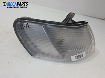 Мигач за Toyota Corolla E10 Sedan (06.1991 - 11.1999), седан, позиция: дясна