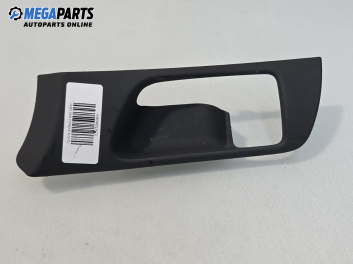 Интериорна пластмаса за Toyota Avensis II Liftback (04.2003 - 11.2008), 4+1 вр., хечбек, позиция: предна