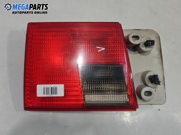 Вътрешен стоп за Audi A6 Avant C4 (06.1994 - 12.1997), комби, позиция: лява