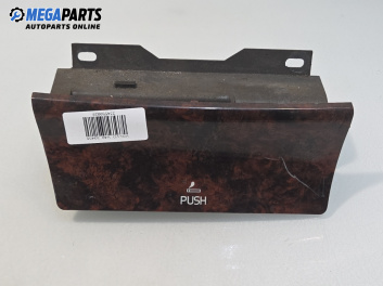 Пепелник за Volvo V40 Estate (07.1995 - 06.2004)