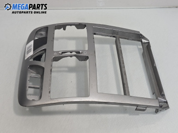 Централна конзола за Peugeot 307 Hatchback (08.2000 - 12.2012)