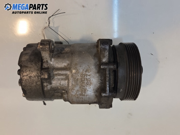 Компресор климатик за Volkswagen Golf IV Hatchback (08.1997 - 06.2005) 1.9 TDI, 101 к.с., № 1J0 820 803