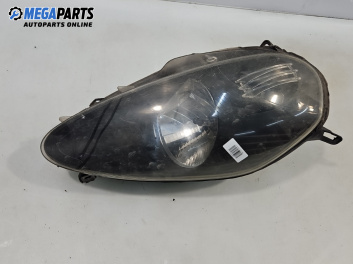 Фар за Fiat Punto Grande Punto (06.2005 - 07.2012), хечбек, позиция: дясна