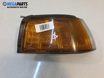 Мигач за Mazda 323 C IV Hatchback (06.1989 - 09.2000), хечбек, позиция: дясна