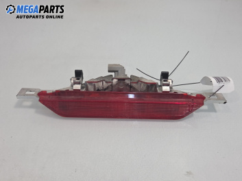 Трети стоп за Toyota Corolla E12 Hatchback (11.2001 - 02.2007), хечбек