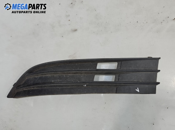 Решетка в броня за Volkswagen Touran Minivan I (02.2003 - 05.2010), миниван, позиция: предна